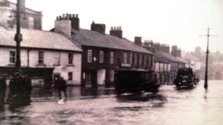 Joiners Arms floods 1922